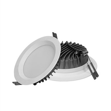 3 mewn 1 Dan arweiniad Downlight