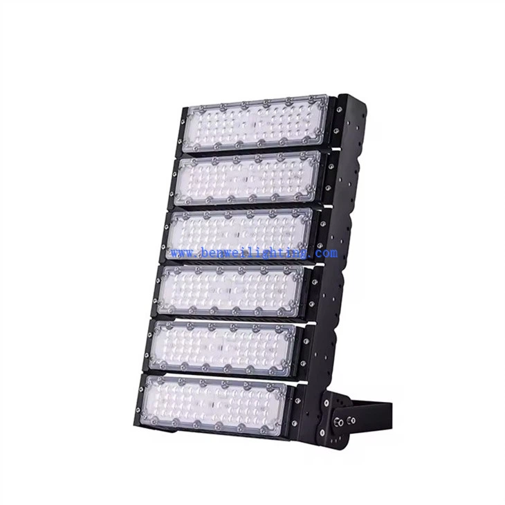 Large stadium light (3)